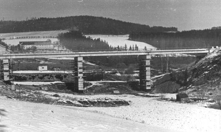 BEH1.JPG (35647 bytes)